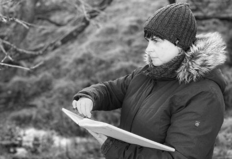 Artist Tansy Lee Moir sketching outdoors